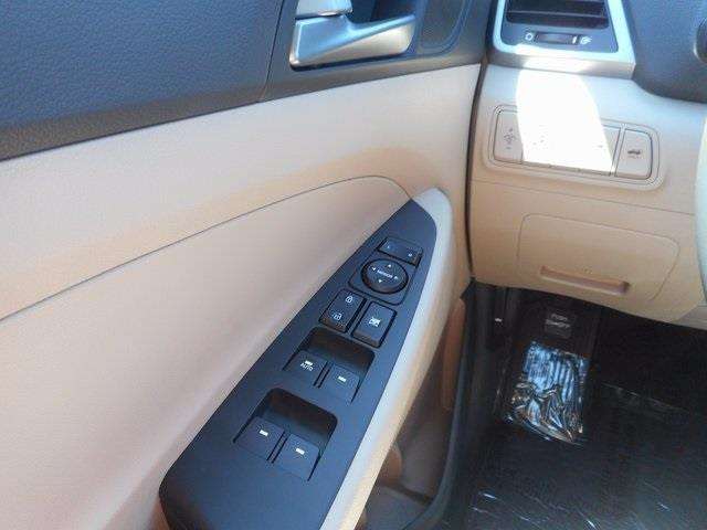 2017 Hyundai Tucson AWD Sport 4dr SUV